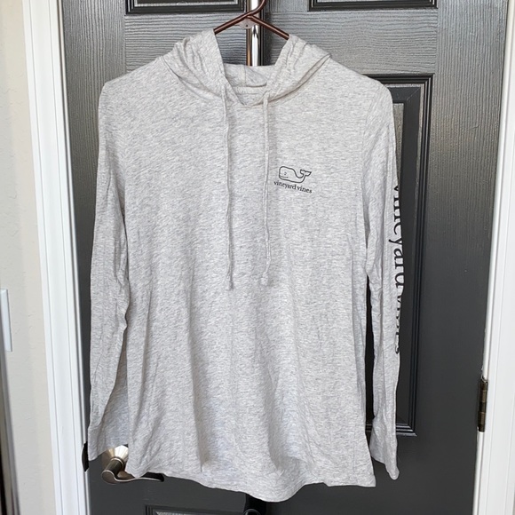 Vineyard Vines Tops - Vineyard Vines Light Grey Sweatshirt Size S